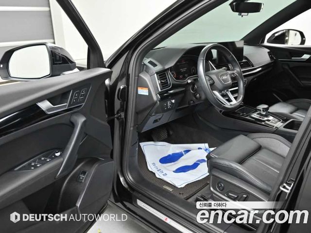 Audi Q5 2021 — photo 11