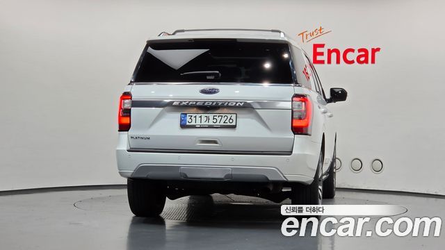 Ford Expedition 2021 — photo 4