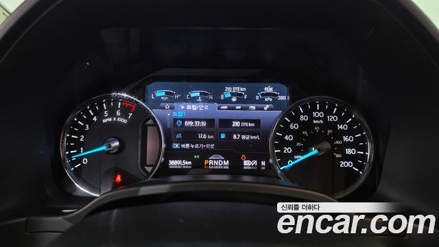 Ford Expedition 2021 — photo 11