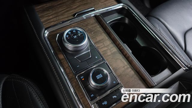 Ford Expedition 2021 — photo 12