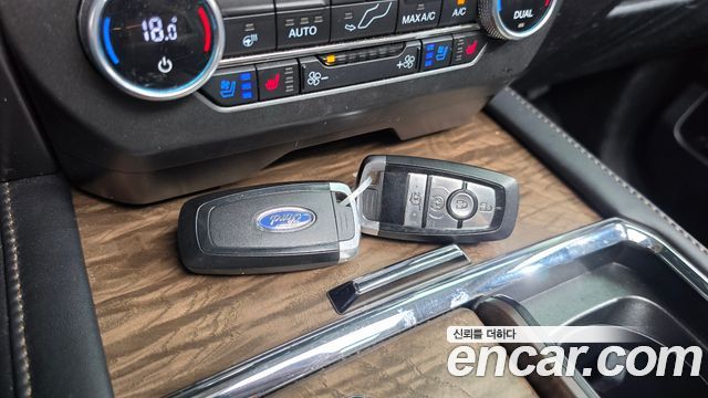 Ford Expedition 2021 — photo 22