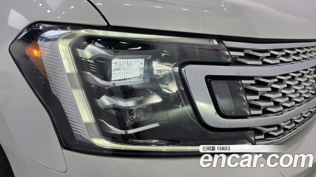 Ford Expedition 2021 — photo 8