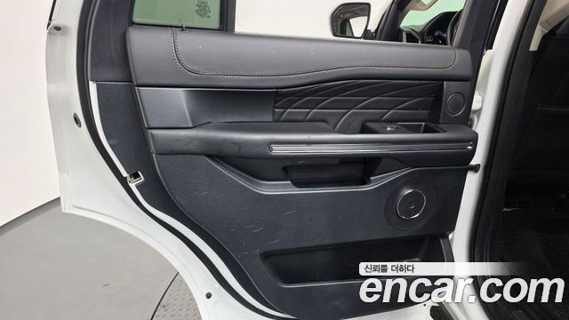 Ford Expedition 2021 — photo 15
