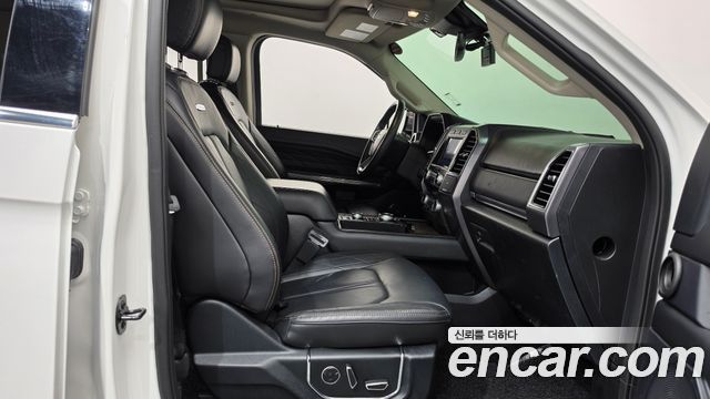 Ford Expedition 2021 — photo 16