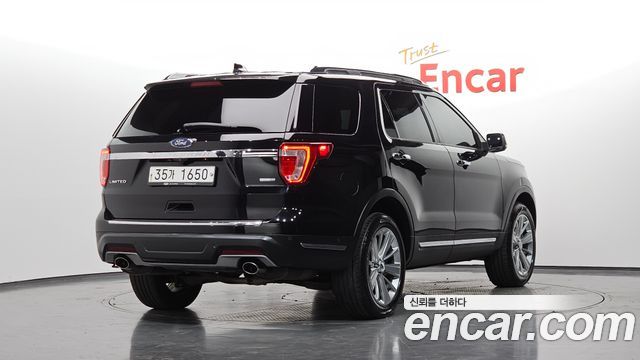 Ford Explorer 2019 — photo 2