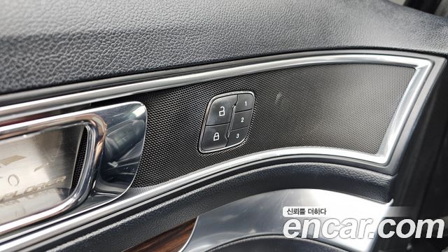 Ford Explorer 2019 — photo 18