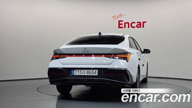 Hyundai AVANTE 2025 — photo 4