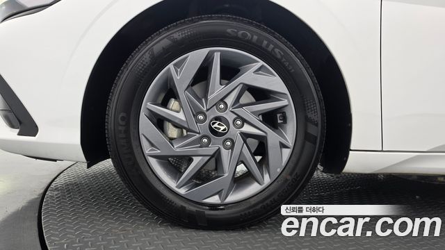 Hyundai AVANTE 2025 — photo 5