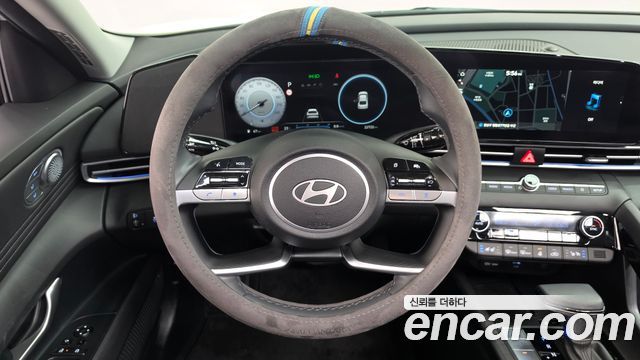 Hyundai AVANTE 2025 — photo 19