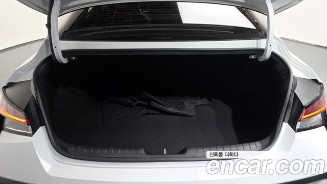 Hyundai AVANTE 2025 — photo 22