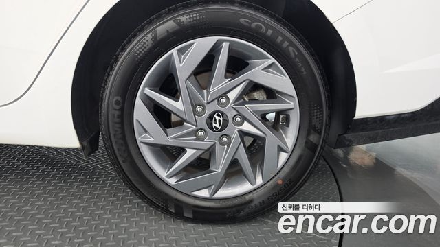 Hyundai AVANTE 2025 — photo 7