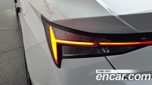 Hyundai AVANTE 2025 — photo 9