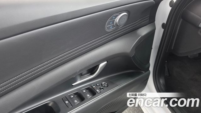 Hyundai AVANTE 2025 — photo 31