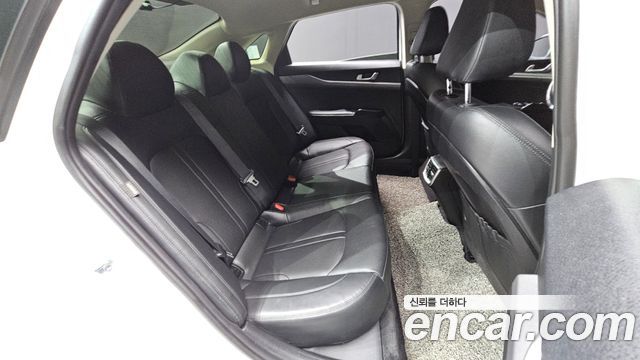 Kia K5 2020 — photo 18