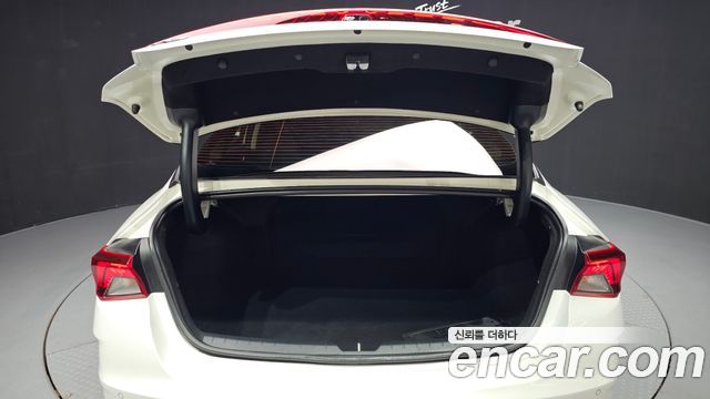 Kia K5 2020 — photo 32