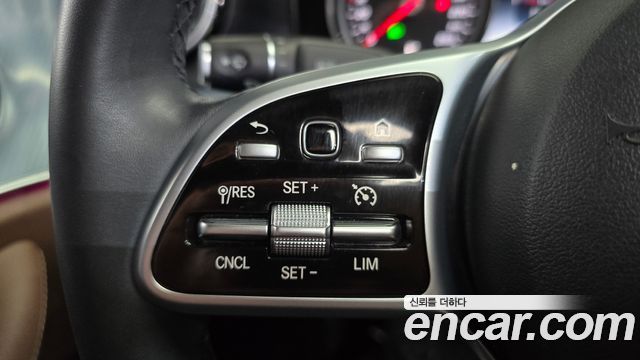 Mercedes-Benz E-Class 2020 — photo 22