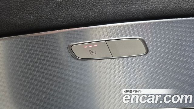 Mercedes-Benz E-Class 2020 — photo 28