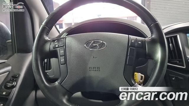 Hyundai Starex 2019 — photo 12