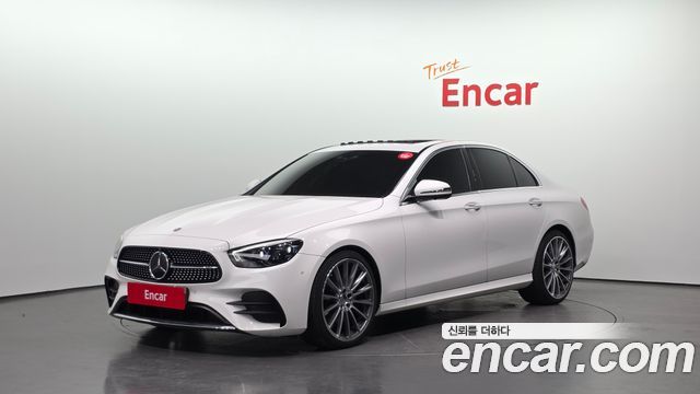 Mercedes-Benz E-Class 2023 — photo 1