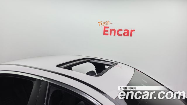 Mercedes-Benz E-Class 2023 — photo 18