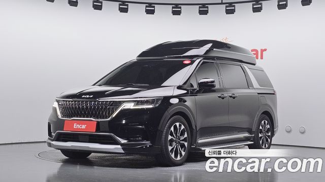 Kia Canival 2023 — photo 1