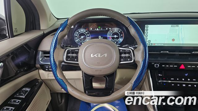 Kia Canival 2023 — photo 13