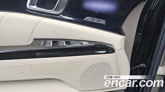 Kia Canival 2023 — photo 18