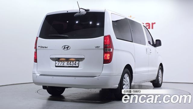 Hyundai Starex 2017 — photo 2