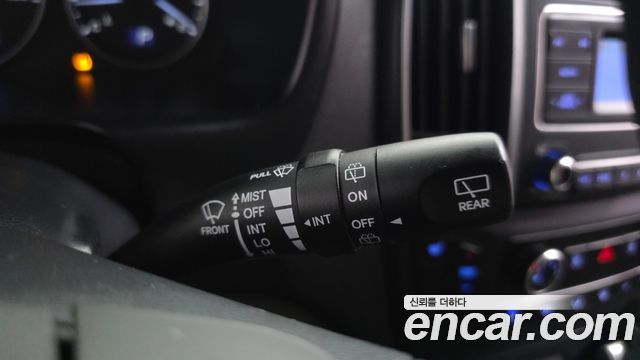 Hyundai Starex 2017 — photo 18