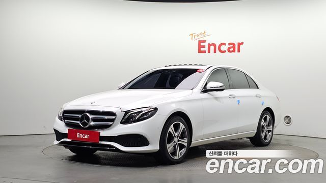 Mercedes-Benz E-Class 2017 — photo 1