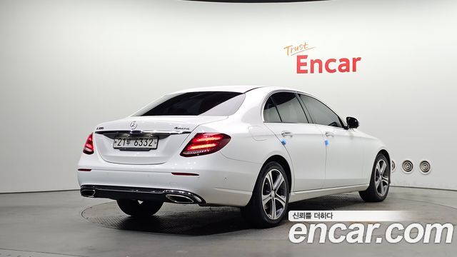 Mercedes-Benz E-Class 2017 — photo 2