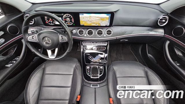 Mercedes-Benz E-Class 2017 — photo 7