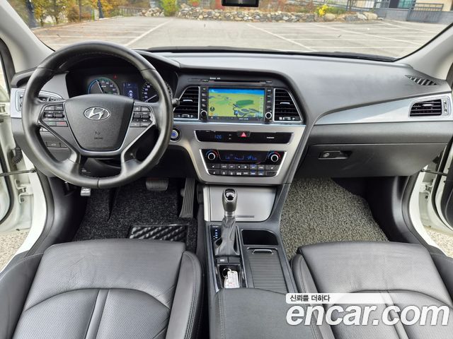 Hyundai Sonata 2016 — photo 11