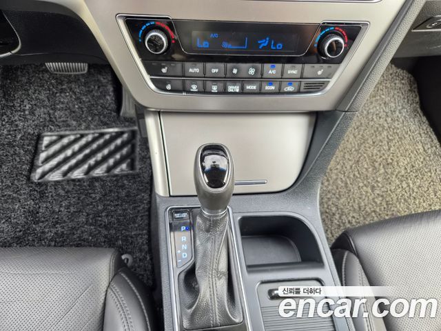Hyundai Sonata 2016 — photo 15