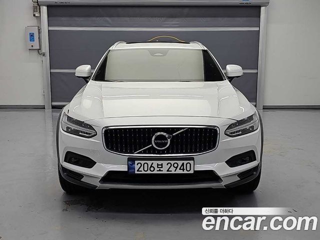 Volvo V90 2024 — photo 2