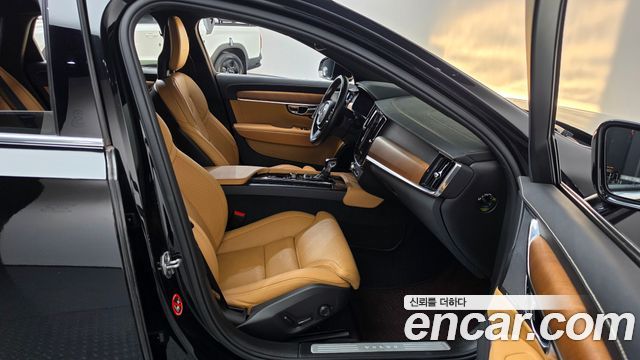 Volvo S90 2018 — photo 11