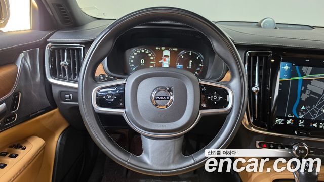 Volvo S90 2018 — photo 13