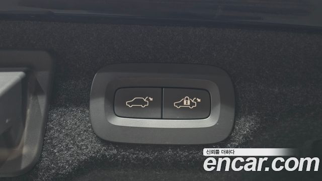 Volvo S90 2018 — photo 18