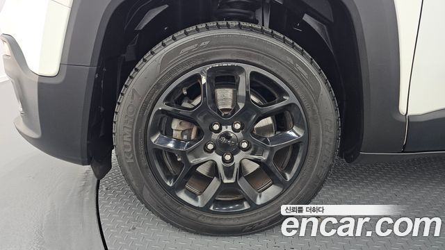 Jeep Renegade 2017 — photo 5