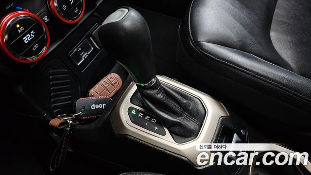 Jeep Renegade 2017 — photo 9