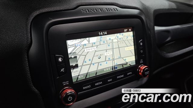 Jeep Renegade 2017 — photo 13