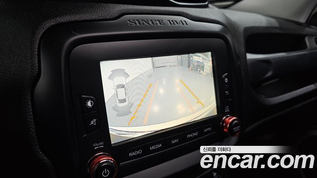 Jeep Renegade 2017 — photo 14