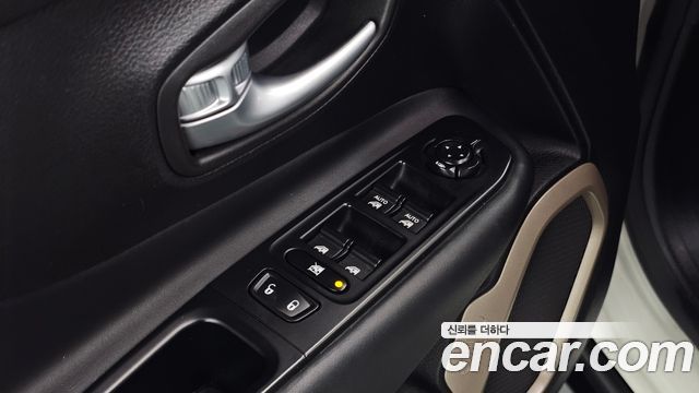 Jeep Renegade 2017 — photo 17