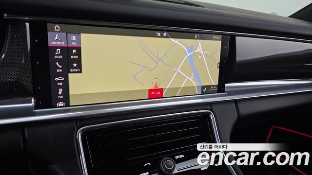 Porsche Panamera 2018 — photo 20