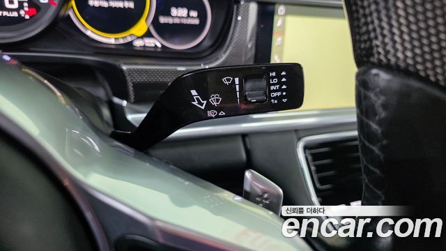 Porsche Panamera 2018 — photo 28