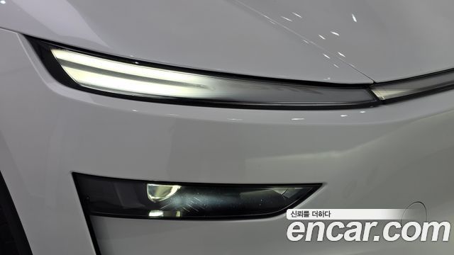 Tesla Model Y 2026 — photo 8