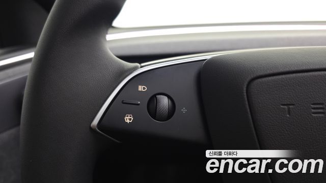 Tesla Model Y 2026 — photo 27