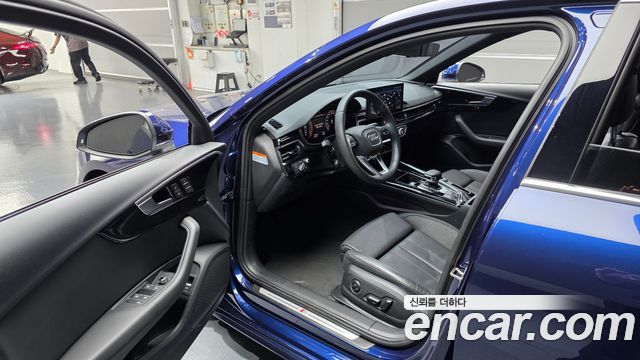 Audi A4 2021 — photo 10