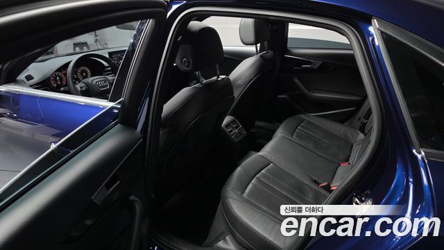 Audi A4 2021 — photo 11