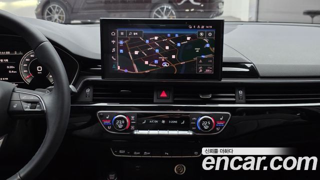 Audi A4 2021 — photo 13